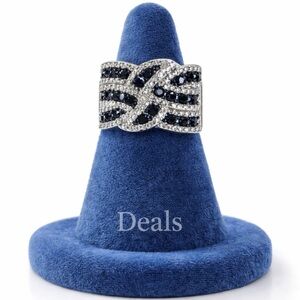 Elegant Silver and Black Women's Ring